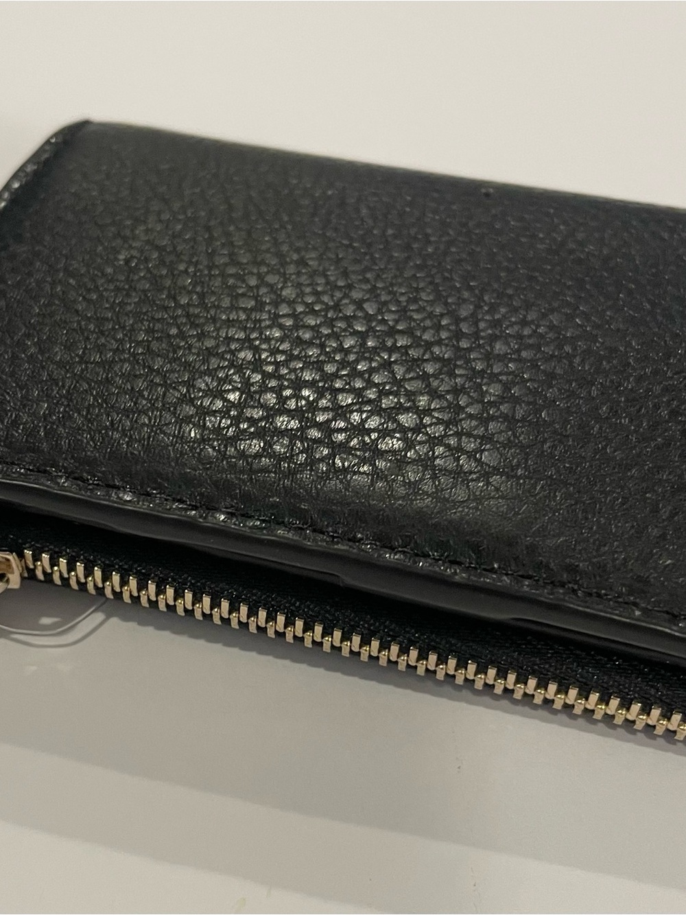 Kate Spade New York Black Pebbled Leather Bifold Zip Wallet Gold Hardware - Picture 4 of 4